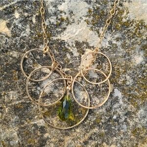 BEAUTIFUL, artisan crafted, Y2K dainty gold tone and green crystal necklace